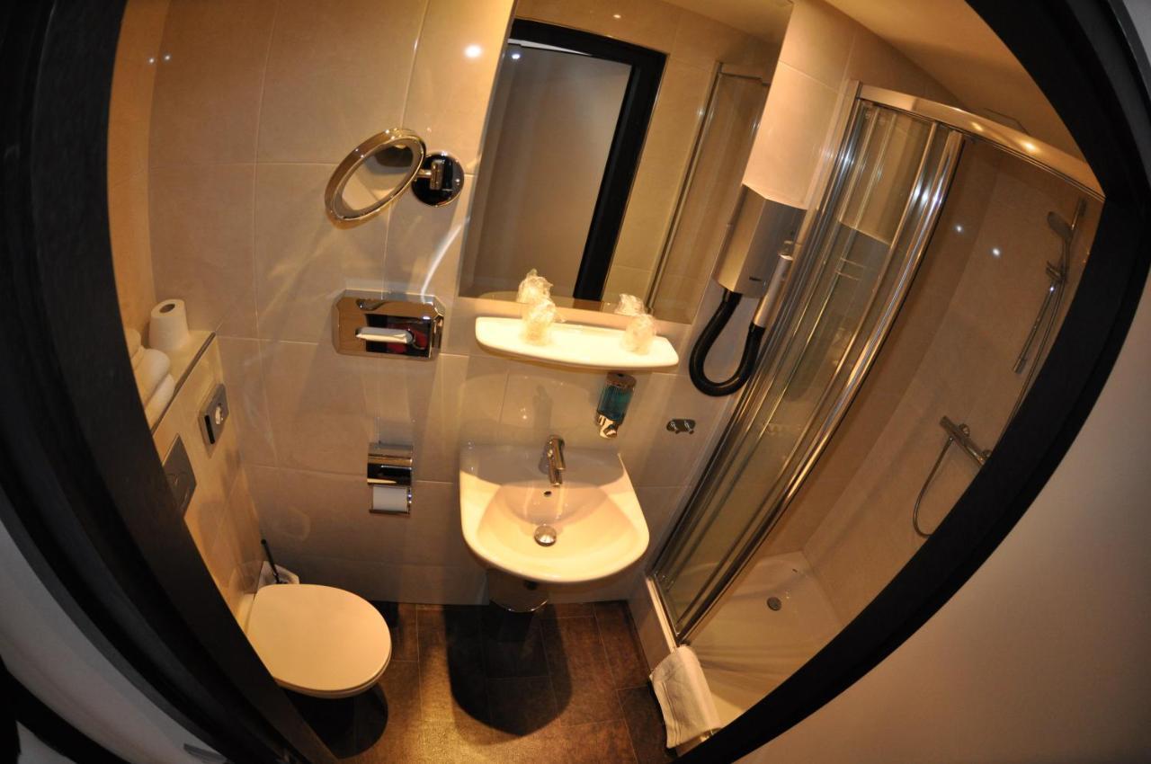 Budget Hotel Le Beau Rivage Middelburg Eksteriør bilde